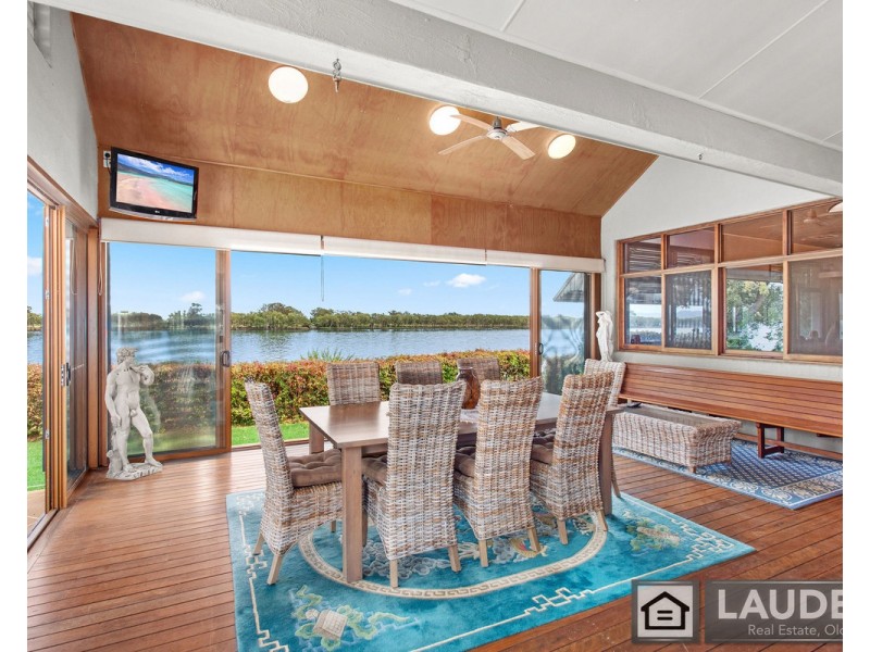 231 Oxley Island Road, Oxley Island NSW 2430
