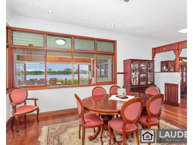 231 Oxley Island Road, Oxley Island NSW 2430