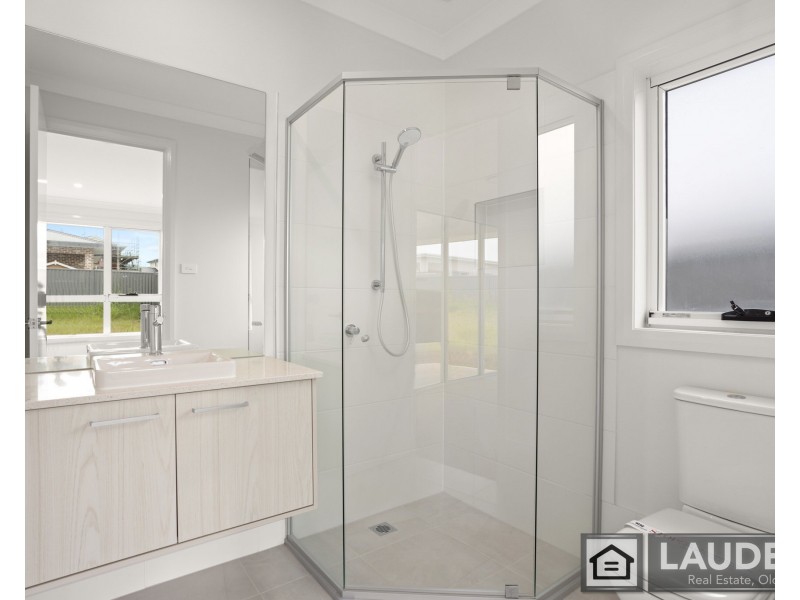 12 Cubbaroo Street, Old Bar NSW 2430