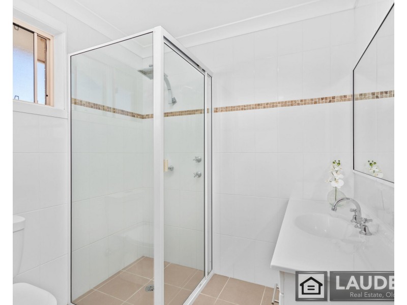 4 Curlew Place, Old Bar NSW 2430