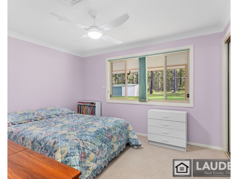 10 Kolinda Drive, Old Bar NSW 2430