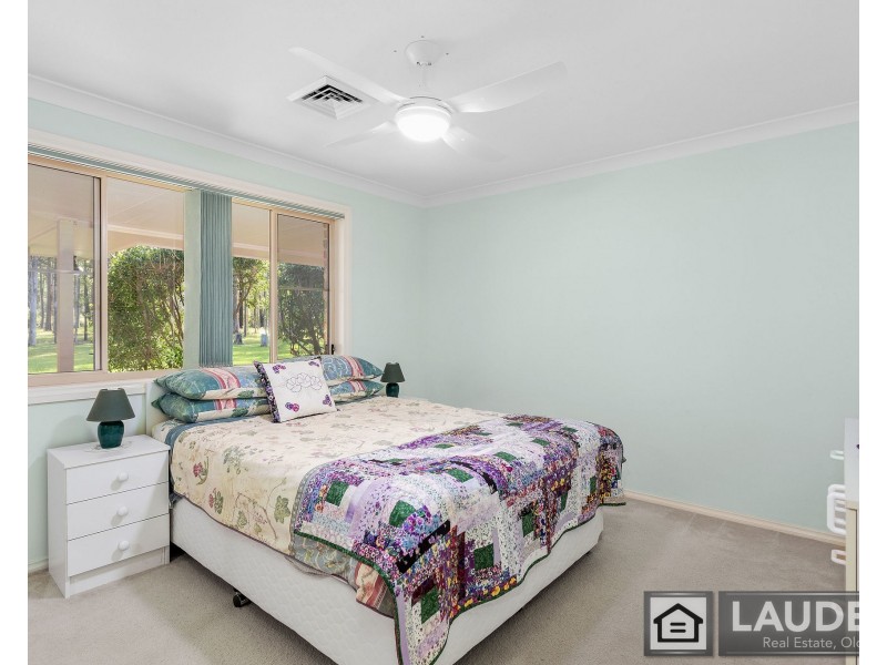 10 Kolinda Drive, Old Bar NSW 2430