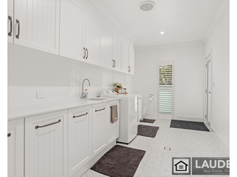 77 Templetons Lane, Oxley Island NSW 2430
