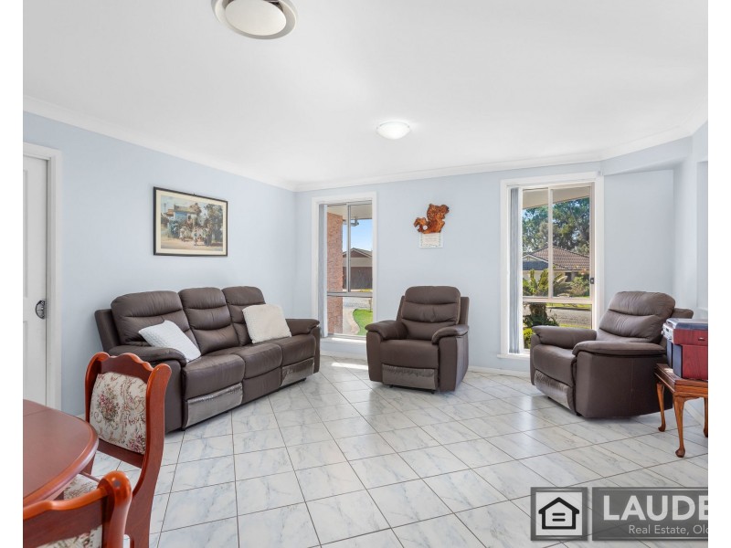 1/6 Ivy Crescent, Old Bar NSW 2430