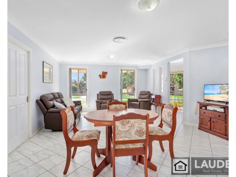 1/6 Ivy Crescent, Old Bar NSW 2430