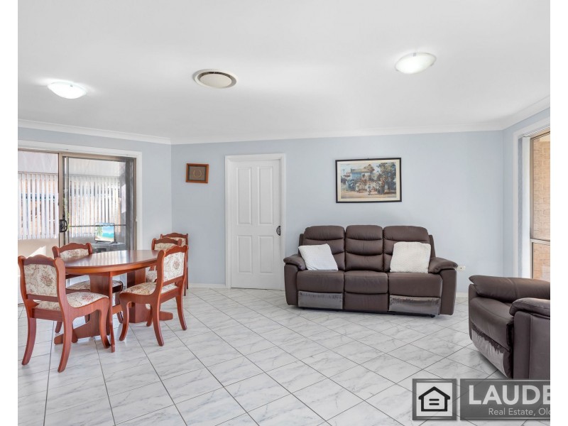 1/6 Ivy Crescent, Old Bar NSW 2430