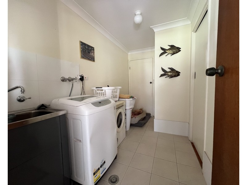 5 Kolinda Drive, Old Bar NSW 2430