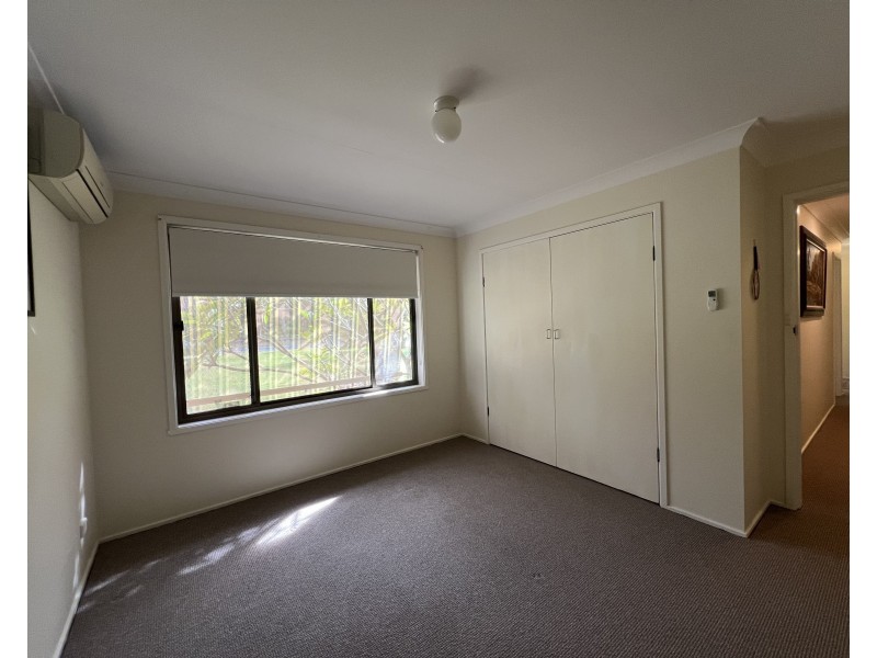 5 Kolinda Drive, Old Bar NSW 2430