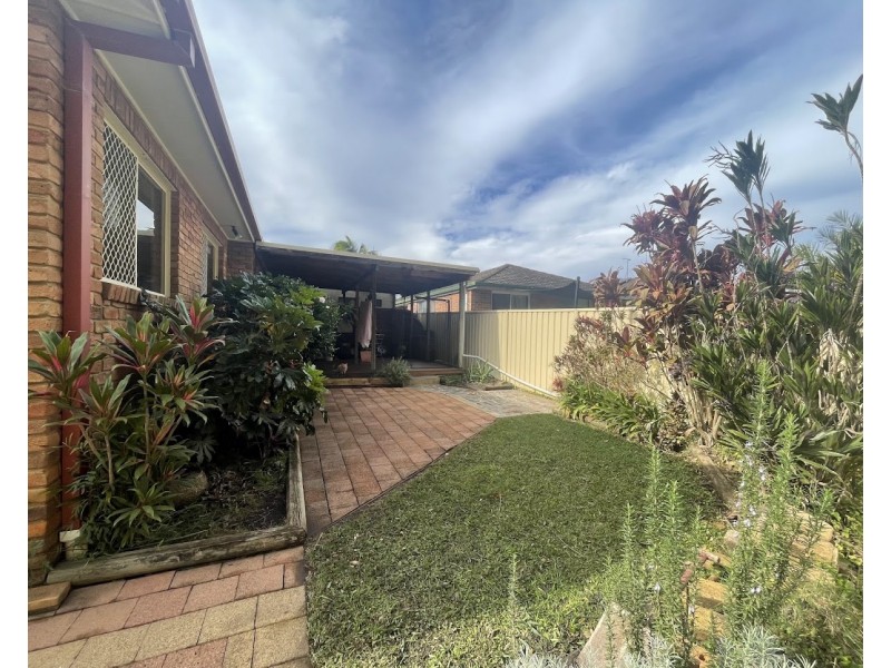 22 Farleigh Street, Old Bar NSW 2430