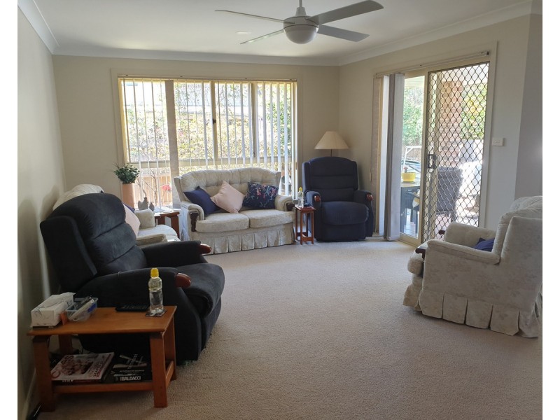 2/11 Farleigh Street, Old Bar NSW 2430
