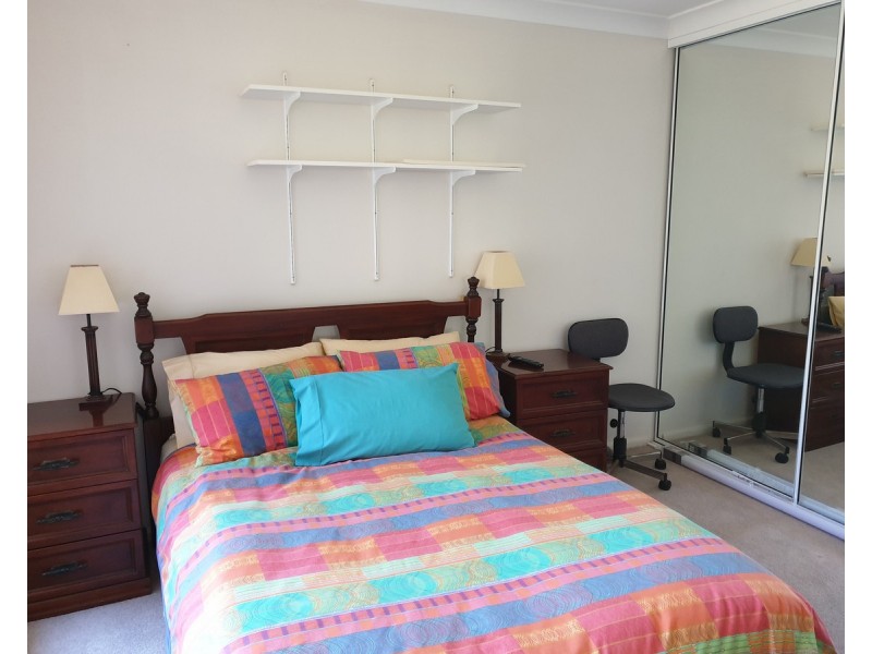 2/11 Farleigh Street, Old Bar NSW 2430