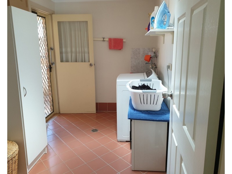 2/11 Farleigh Street, Old Bar NSW 2430