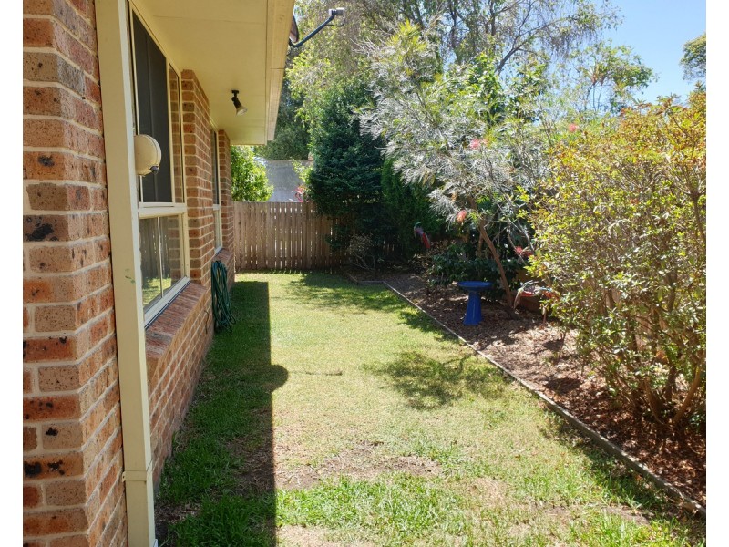 2/11 Farleigh Street, Old Bar NSW 2430