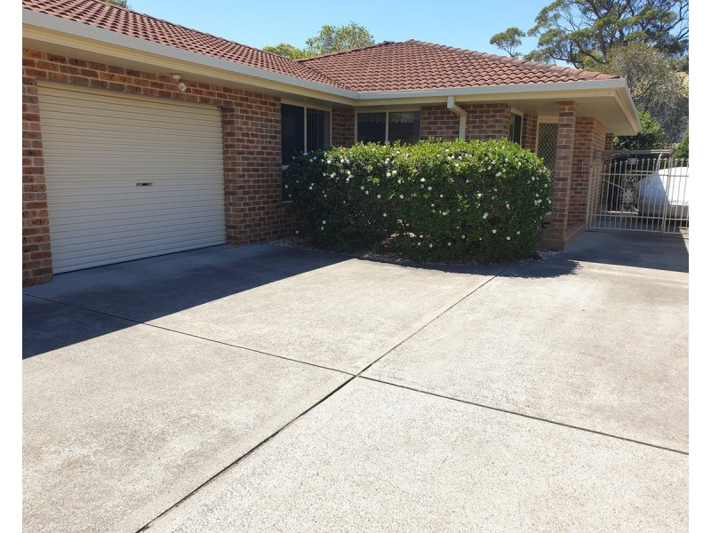 2/11 Farleigh Street, Old Bar NSW 2430