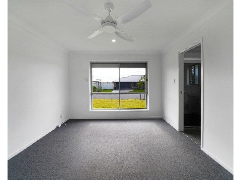 30 Marra Drive, Old Bar NSW 2430