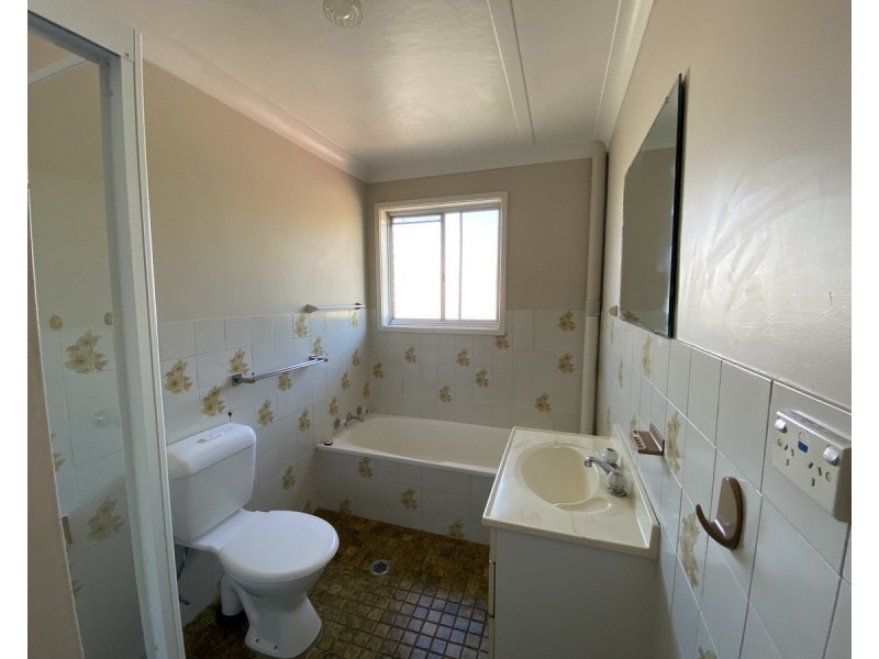 4/55 Old Bar Road, Old Bar NSW 2430