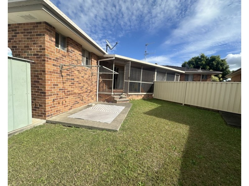 2/3 Leopardwood Street, Old Bar NSW 2430