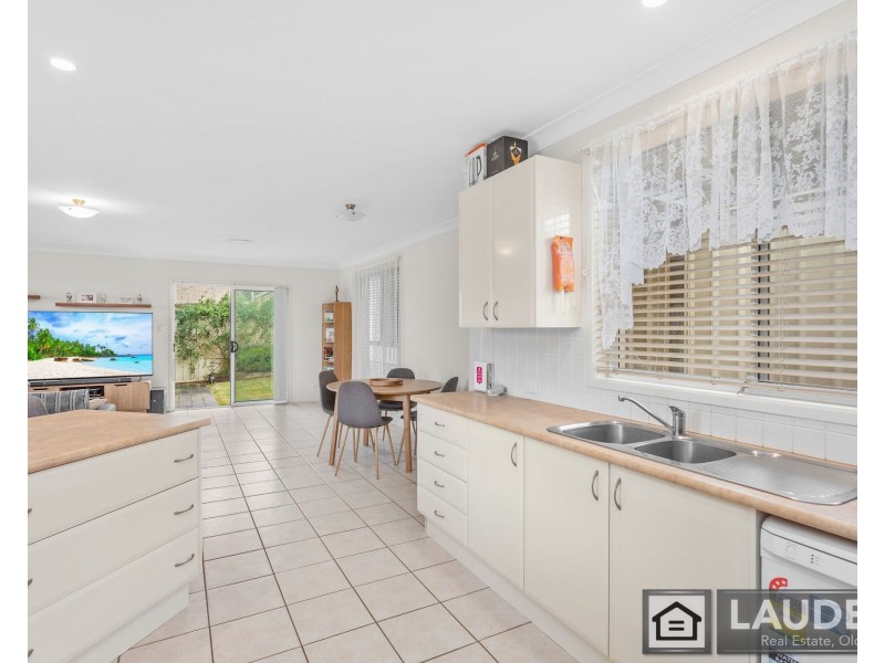 3/6 Bryan Street, Old Bar NSW 2430