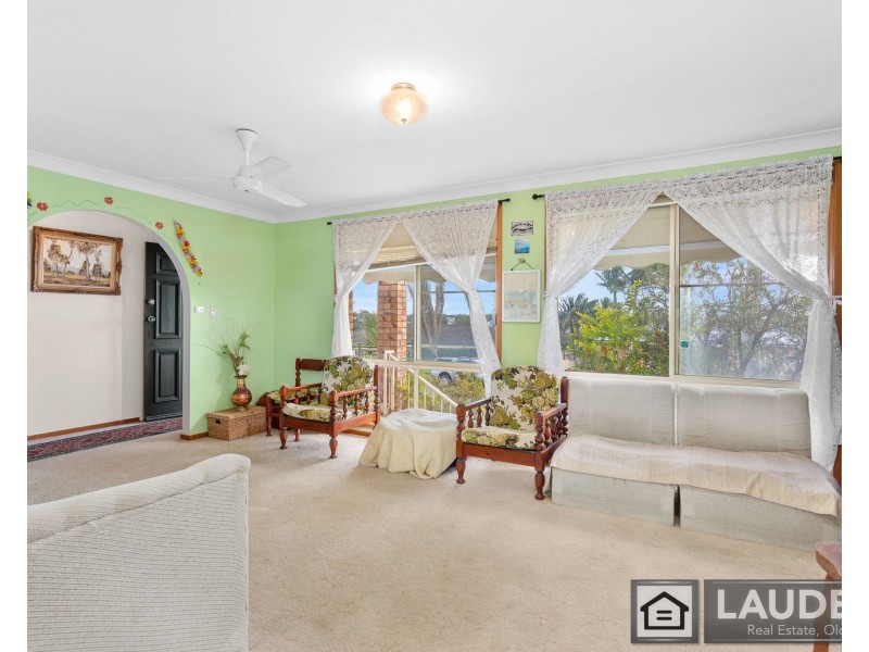 40 Molong Road, Old Bar NSW 2430