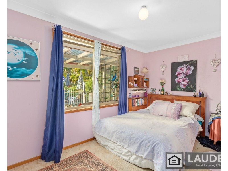 40 Molong Road, Old Bar NSW 2430