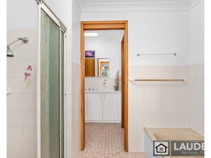 40 Molong Road, Old Bar NSW 2430