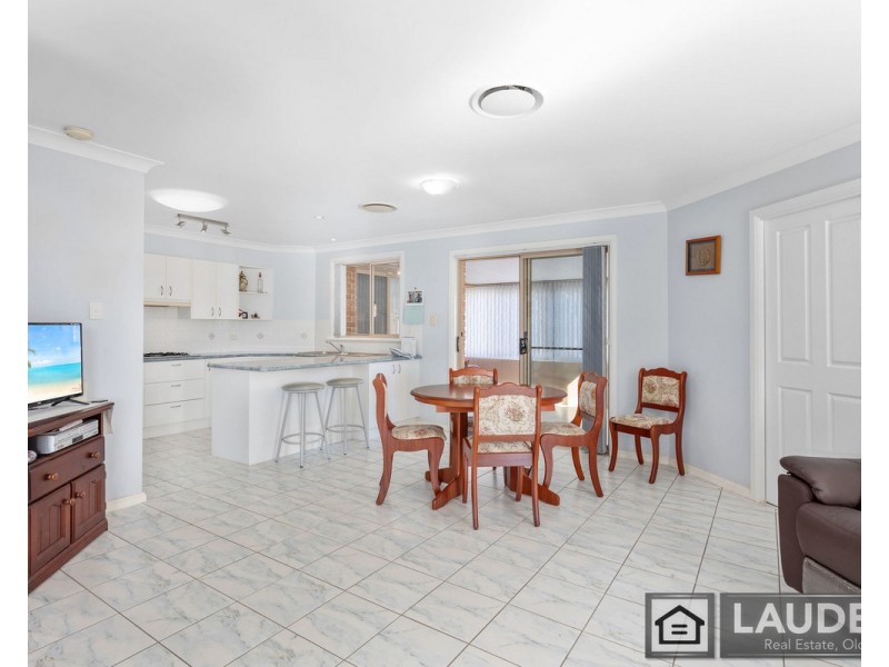 1/6 Ivy Crescent, Old Bar NSW 2430