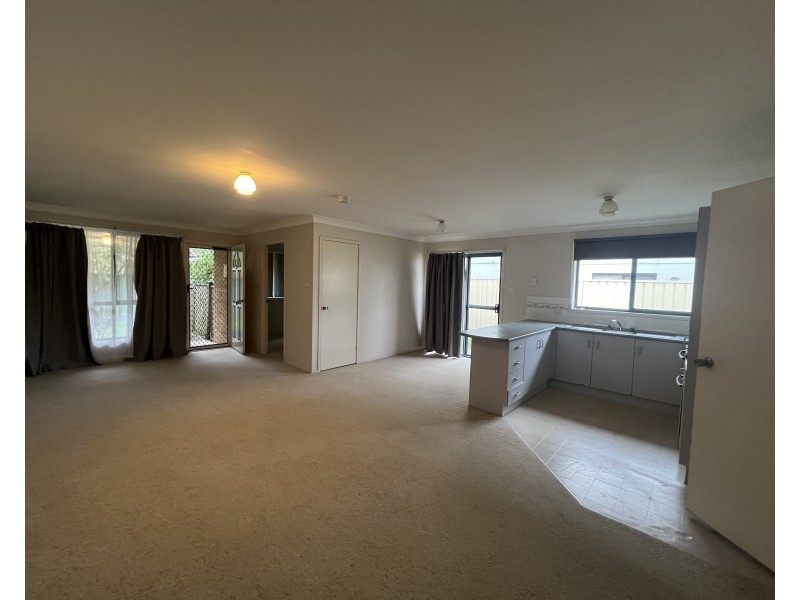 5/26 Old Bar Road, Old Bar NSW 2430