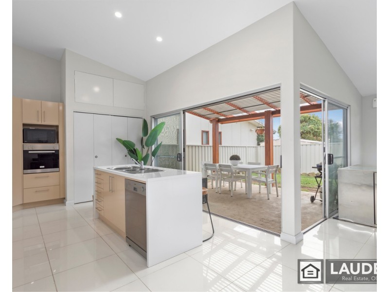 1 Flagtail Avenue, Old Bar NSW 2430