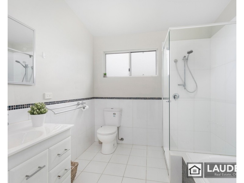 1 Flagtail Avenue, Old Bar NSW 2430