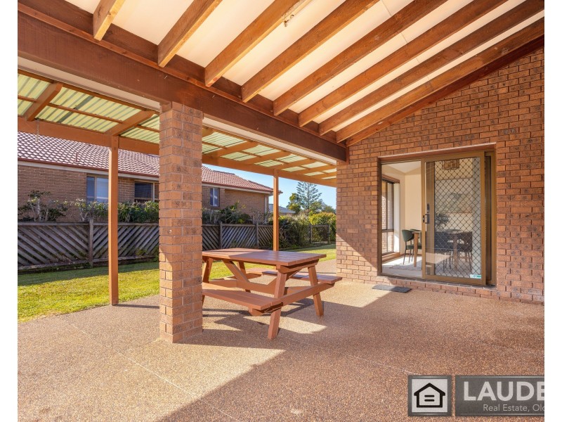 11 Rushby Drive, Old Bar NSW 2430