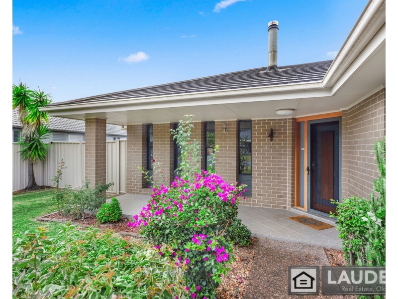 28 Albatross Way, Old Bar NSW 2430