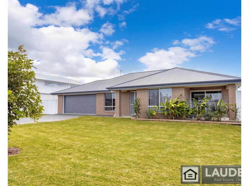 43 Marra Drive, Old Bar NSW 2430