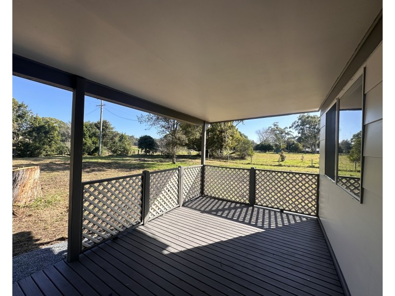 2 Walls Lane, Mitchells Island NSW 2430