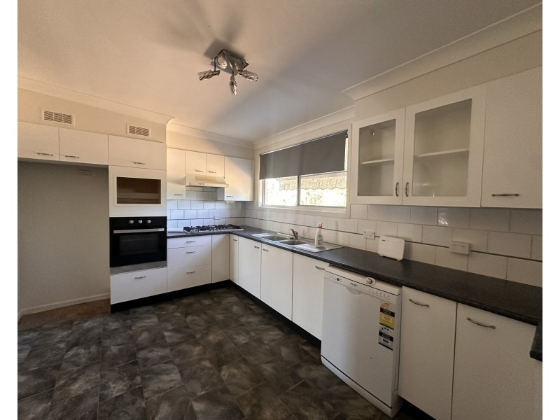 2 Walls Lane, Mitchells Island NSW 2430