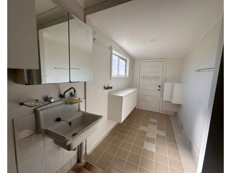 2 Walls Lane, Mitchells Island NSW 2430