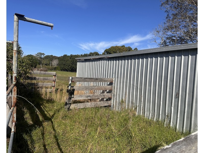 2 Walls Lane, Mitchells Island NSW 2430