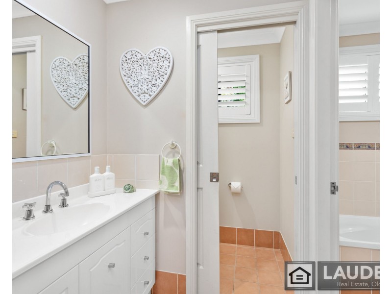 3 Snoewood Street, Old Bar NSW 2430