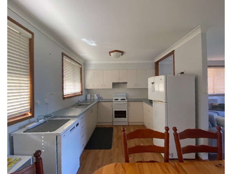 6 Lewis Street, Old Bar NSW 2430