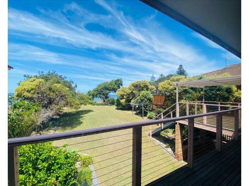 6 Lewis Street, Old Bar NSW 2430