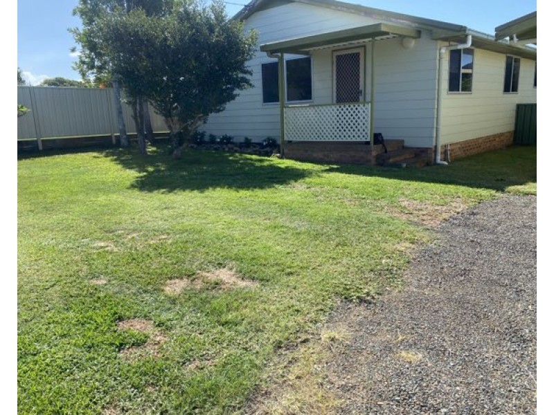 93 Old Bar Road, Old Bar NSW 2430