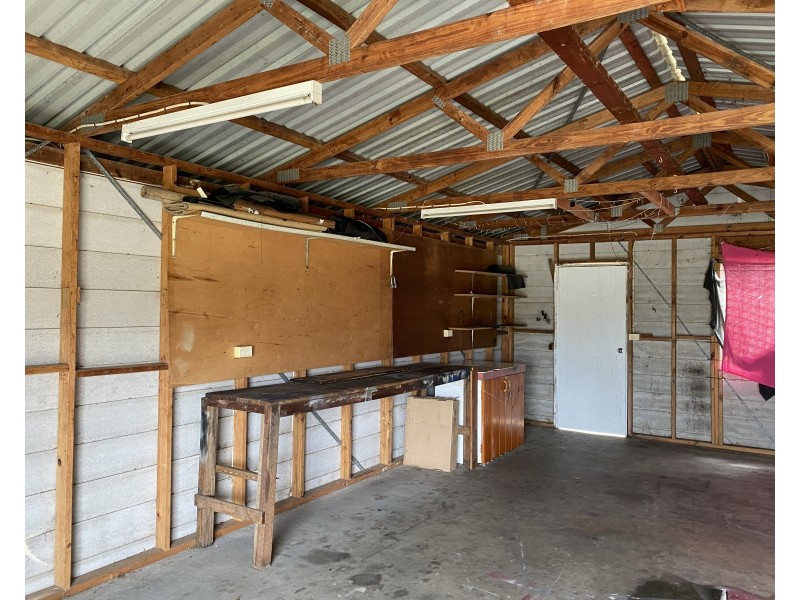 93 Old Bar Road, Old Bar NSW 2430