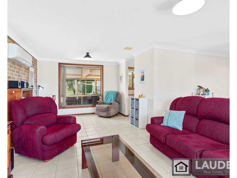24 Molong Road, Old Bar NSW 2430
