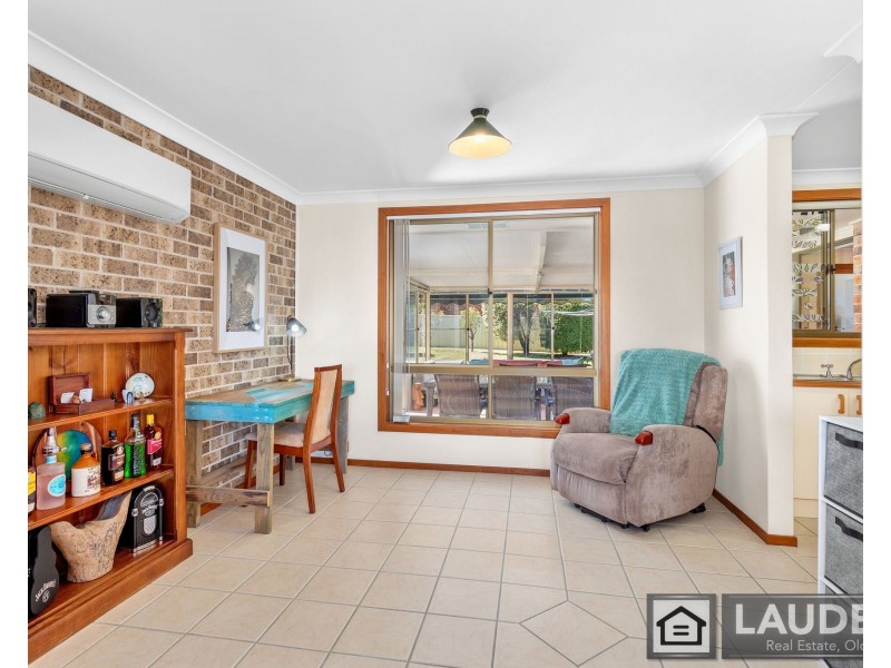 24 Molong Road, Old Bar NSW 2430