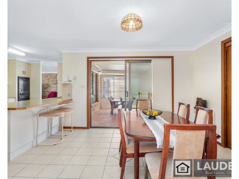 24 Molong Road, Old Bar NSW 2430