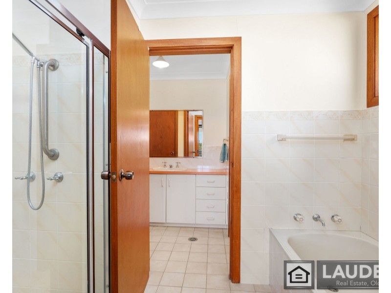 24 Molong Road, Old Bar NSW 2430
