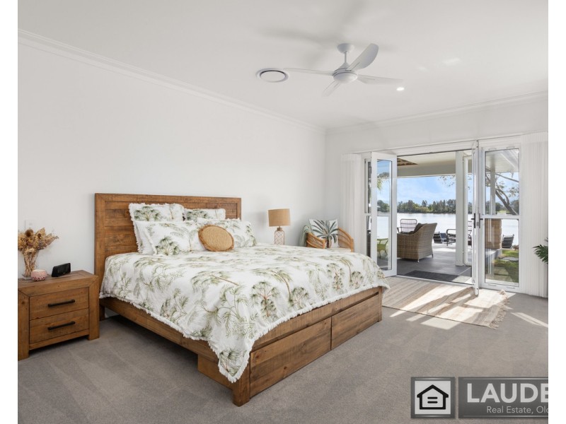 77 Templetons Lane, Oxley Island NSW 2430