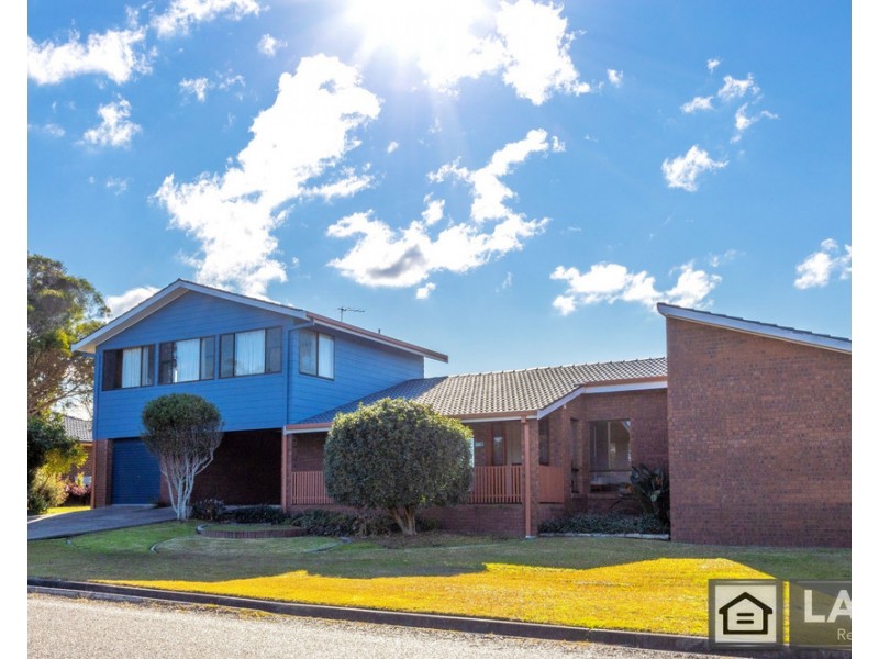 11 Rushby Drive, Old Bar NSW 2430