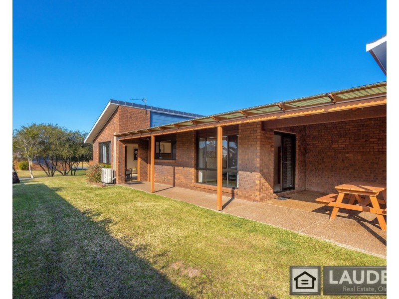 11 Rushby Drive, Old Bar NSW 2430