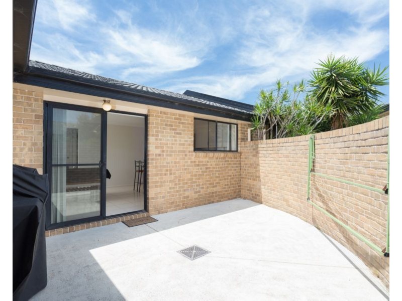 1/11 Yellowfin Avenue, Old Bar NSW 2430