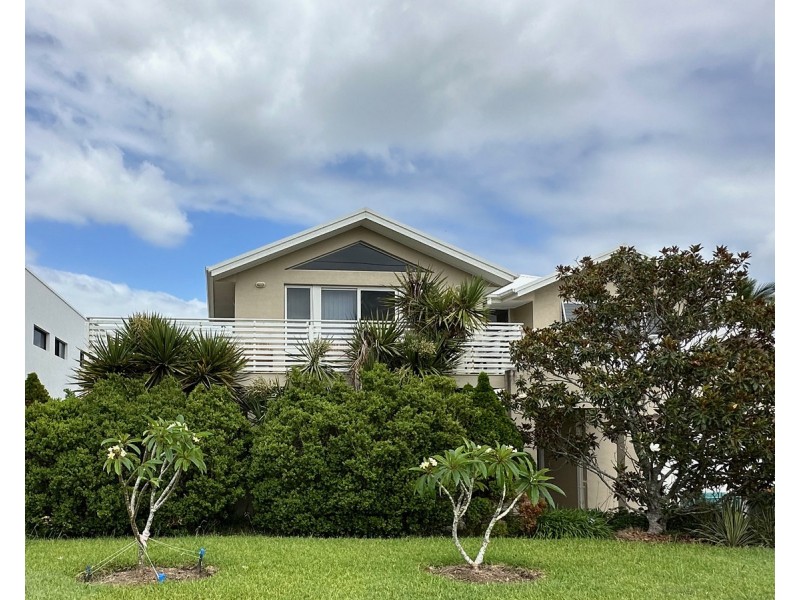 2/342 Saltwater Road, Wallabi Point NSW 2430